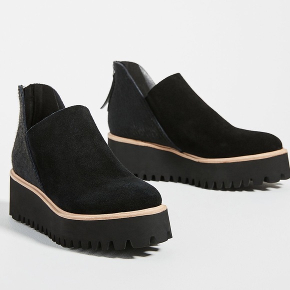 all black tread platform ankle boots